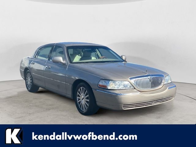2003 Lincoln Town Car Signature