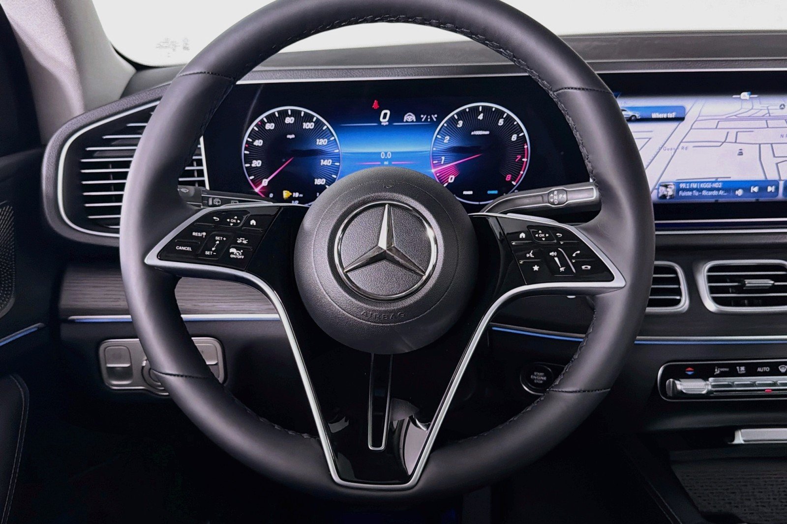New 2026 Obsidian Black Metallic Mercedes-Benz GLE 450 4MATIC® SUV image 17