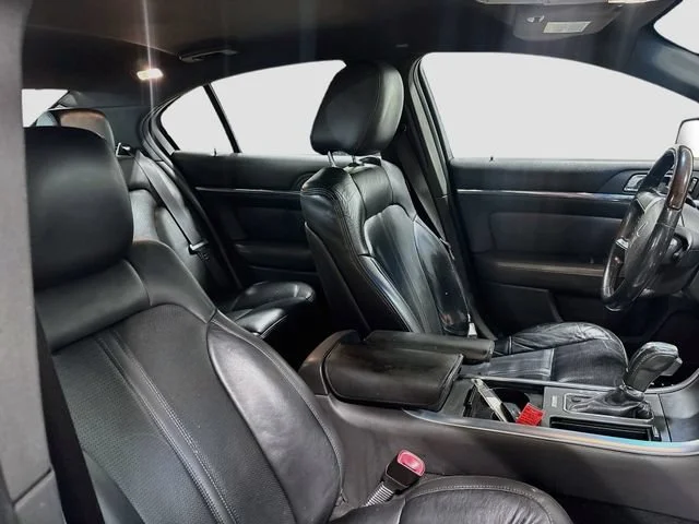Used 2010 Blue Lincoln NA image 18