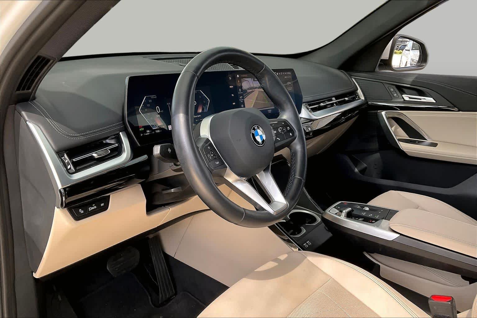 Used 2023 Alpine White BMW xDrive28i image 18