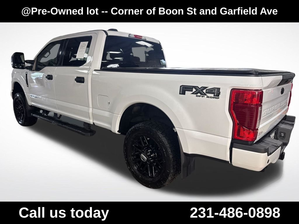 Used 2022 White Ford XLT image 3