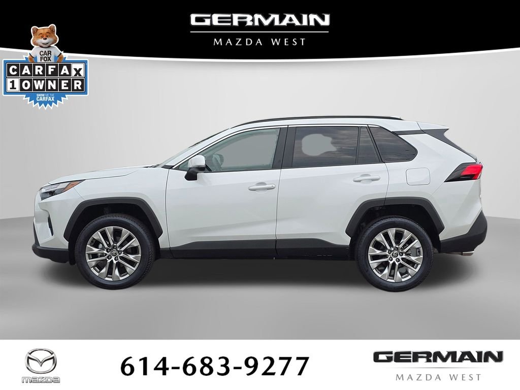 Used 2025 Beige Toyota XLE Premium image 13