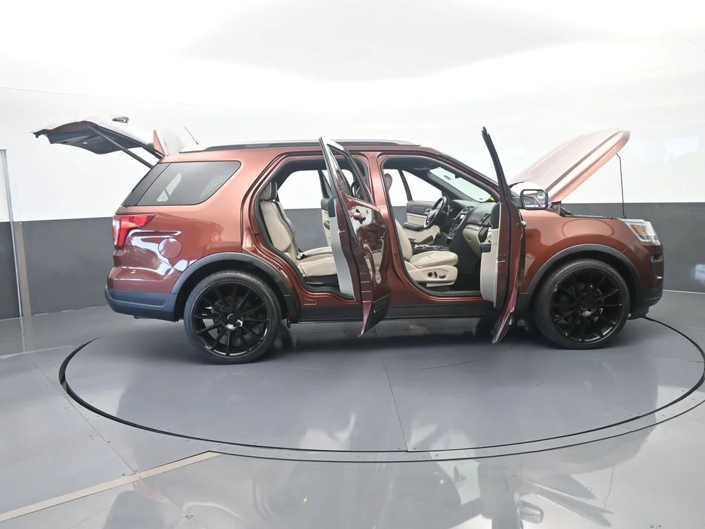 Used 2018 Cinnamon Glaze Metallic Ford XLT image 70