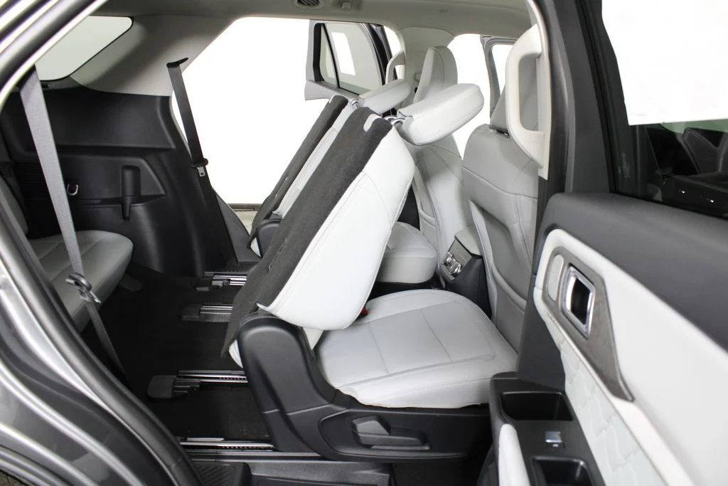 2026 Ford Explorer Platinum - Photo 15