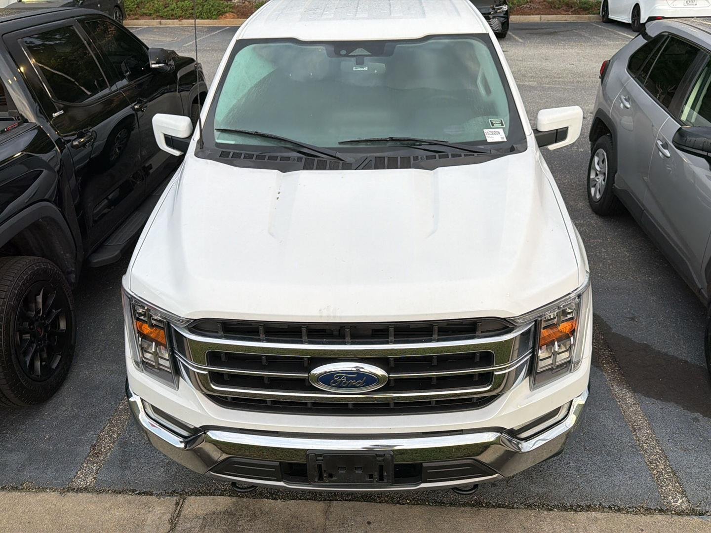 Used 2022 Oxford White Ford Lariat image 3