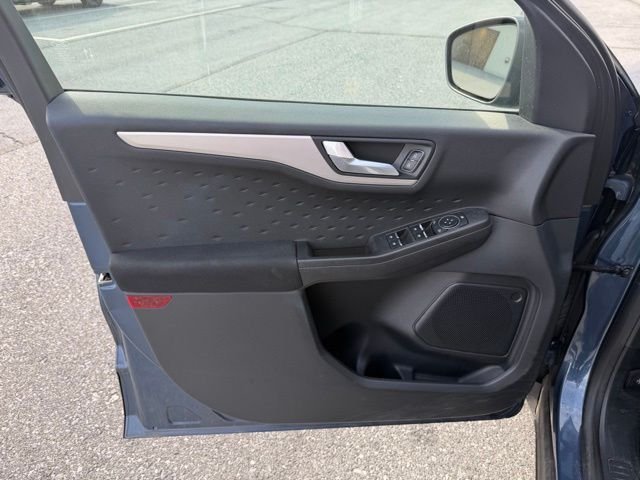 Certified Used 2020 Blue Metallic Ford SE image 12