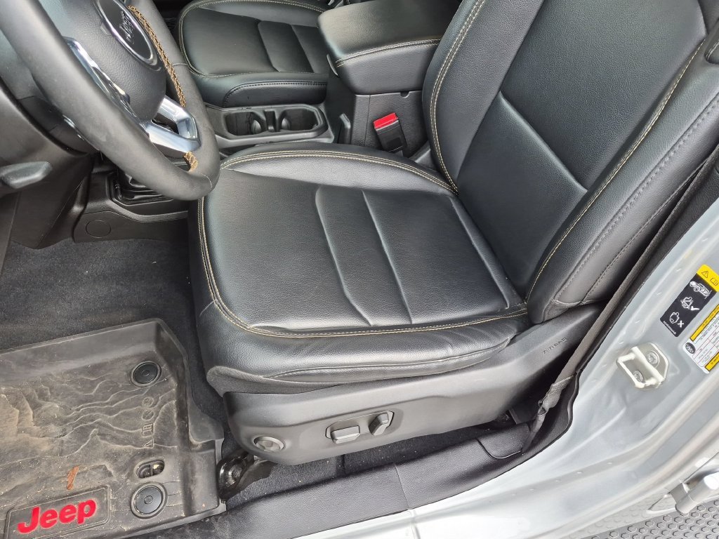 Used 2024 Silver Jeep Sahara 4xe image 16