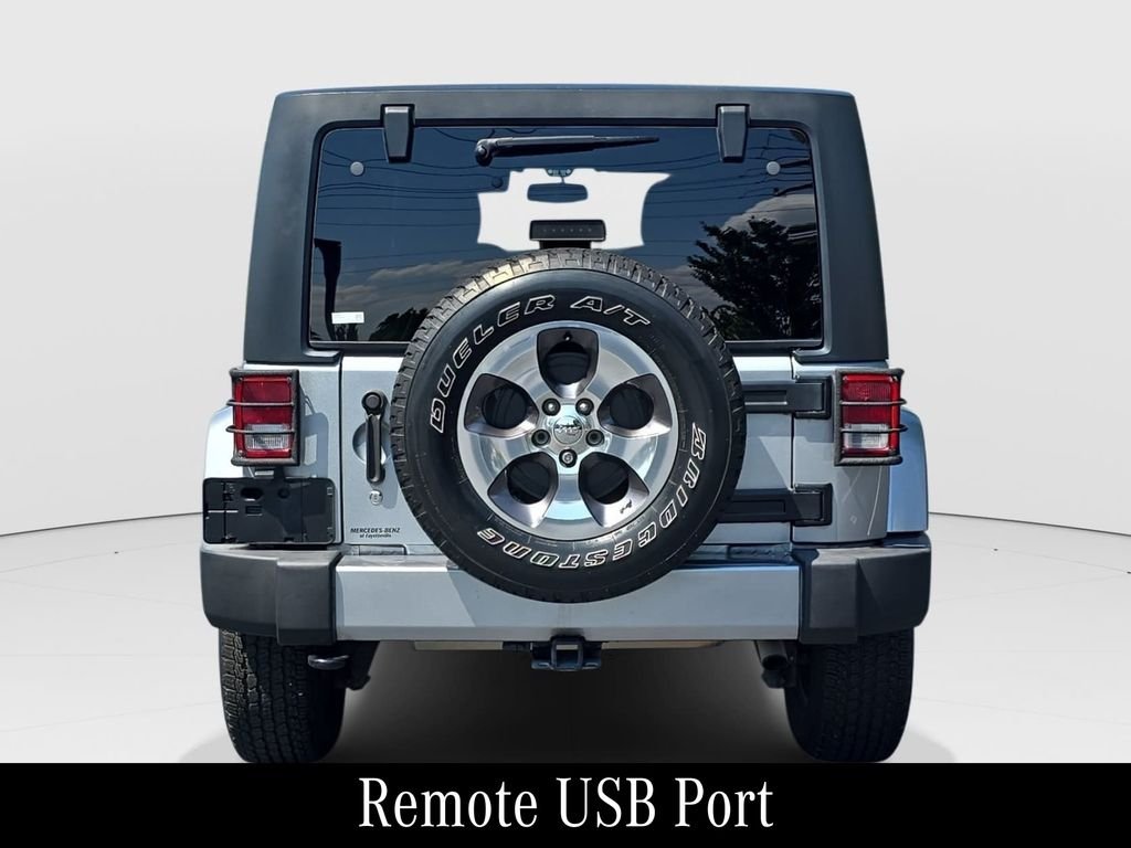 Used 2016 Silver Jeep Unlimited Sahara image 7