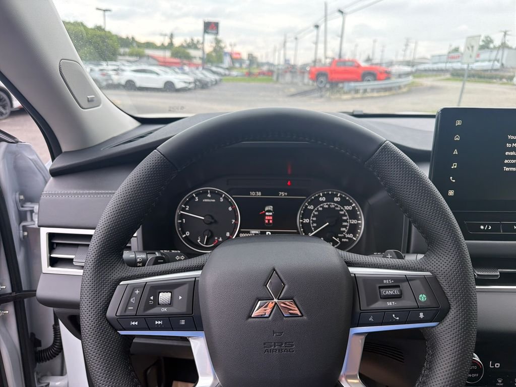 New 2026 White Mitsubishi SE 1.5T 2WD image 19