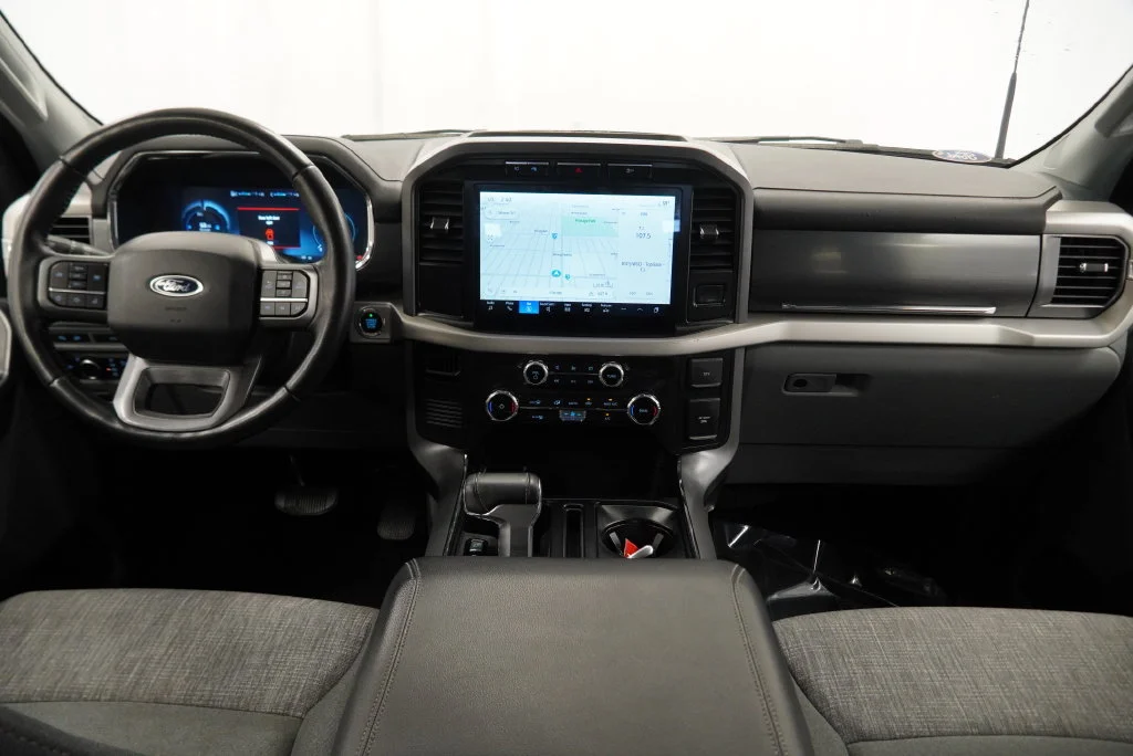 Used 2022 White Ford XLT image 3