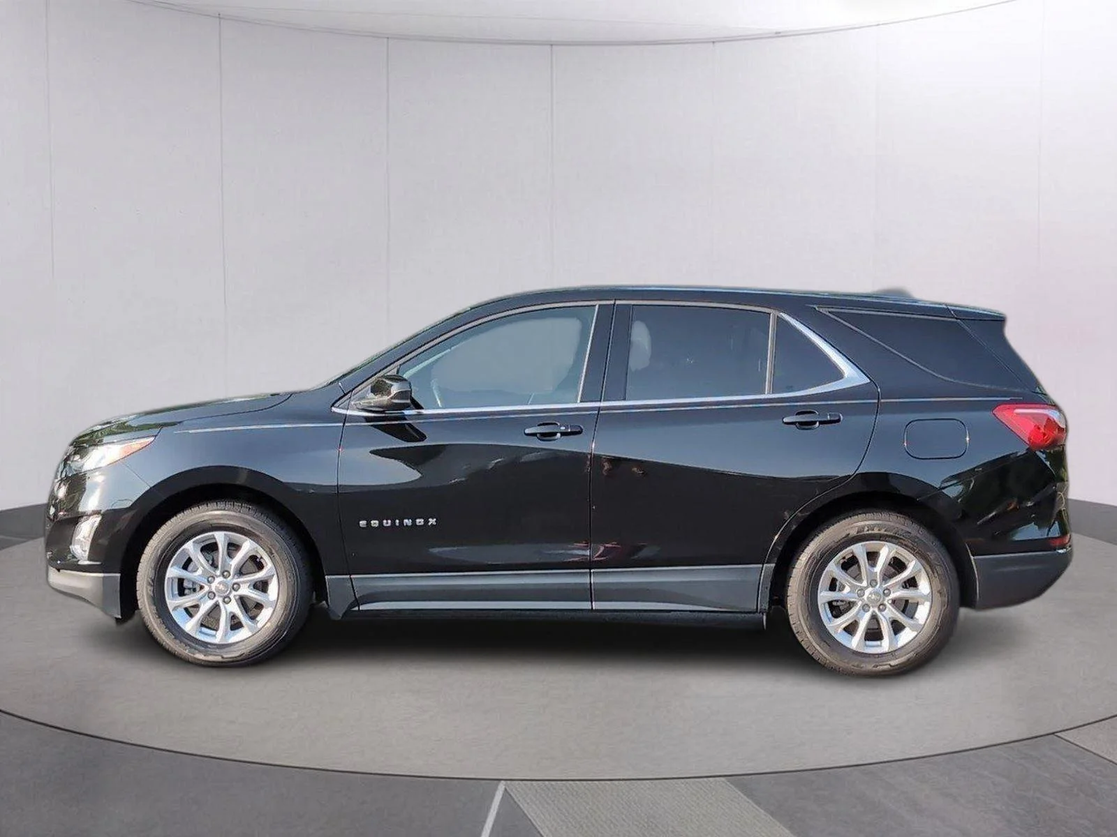 Used 2020 MOSAIC BLACK METALLIC Chevrolet LT image 2