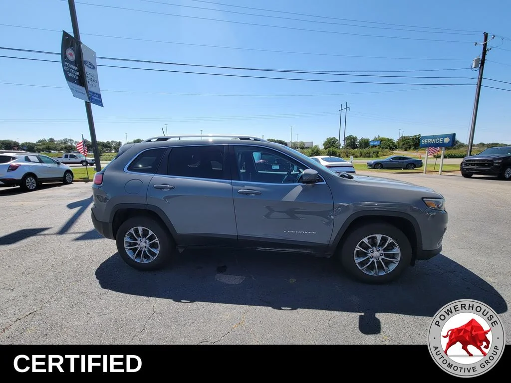 Used 2020 Gray Jeep Latitude Plus image 8