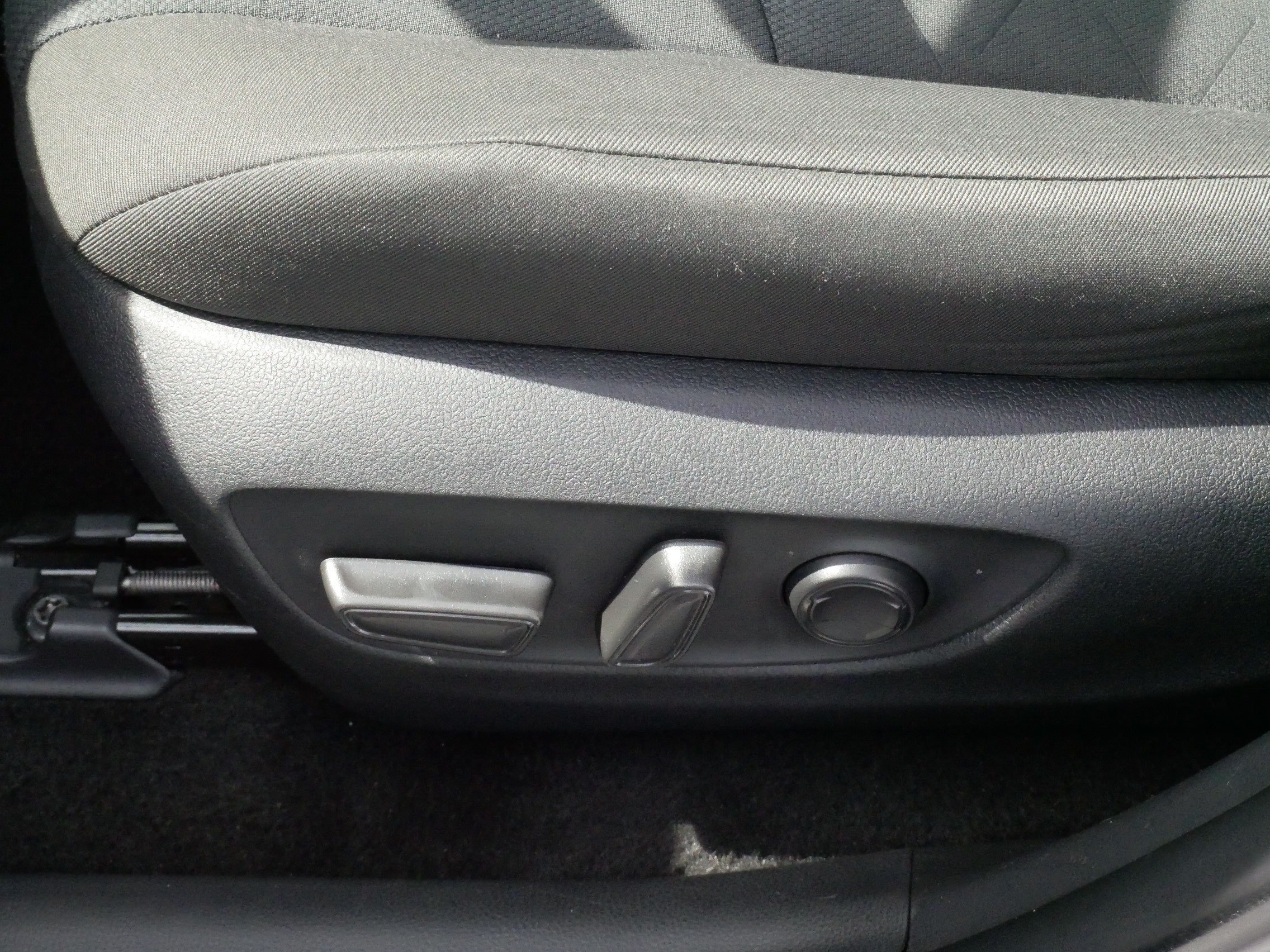 Certified Used 2025 SILVER SKY METALLIC Toyota XLE image 20