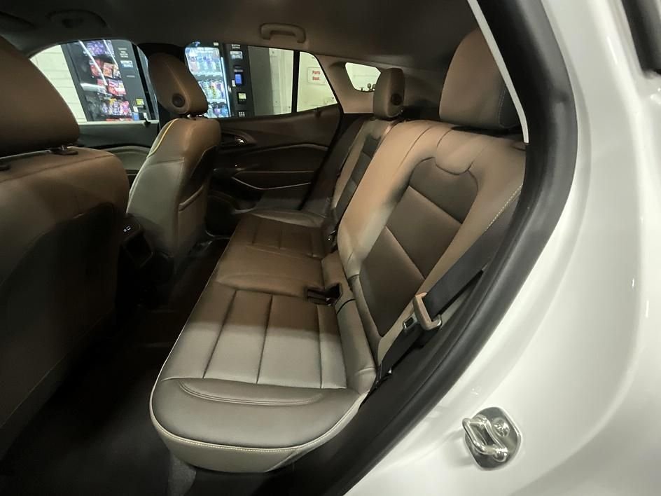 Used 2025 White Chevrolet ACTIV image 28