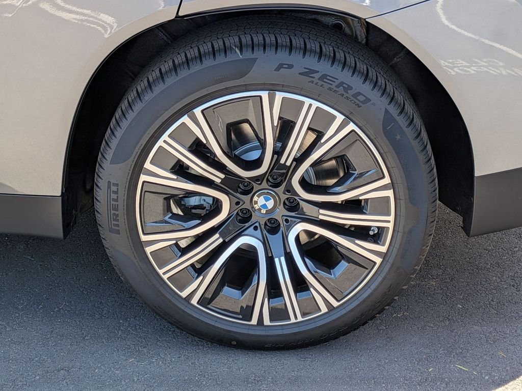 New 2026 Skyscraper Grey Metallic BMW 30 xDrive image 31