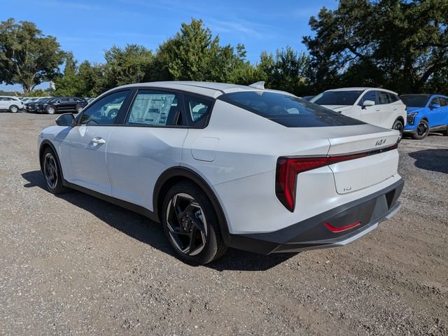 New 2026 Snow White Pearl Kia EX image 2