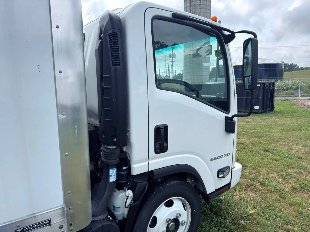New 2023 Arc White Chevrolet NA image 3