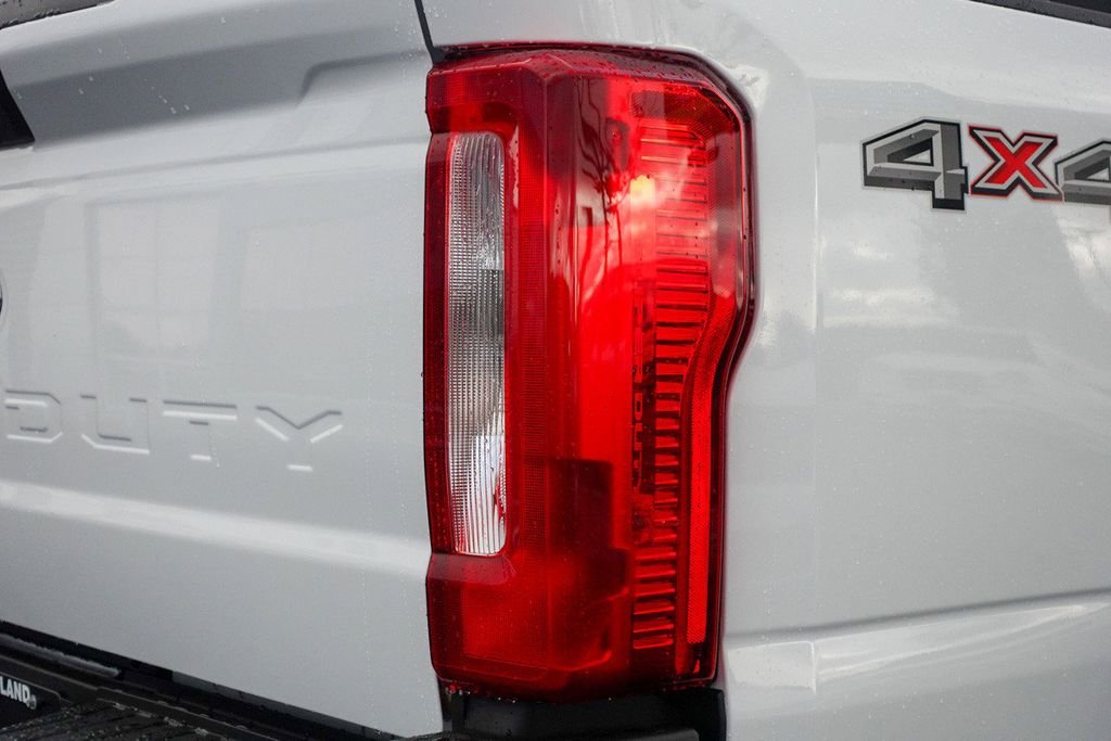 New 2026 Oxford White Ford F-250® XLT image 11