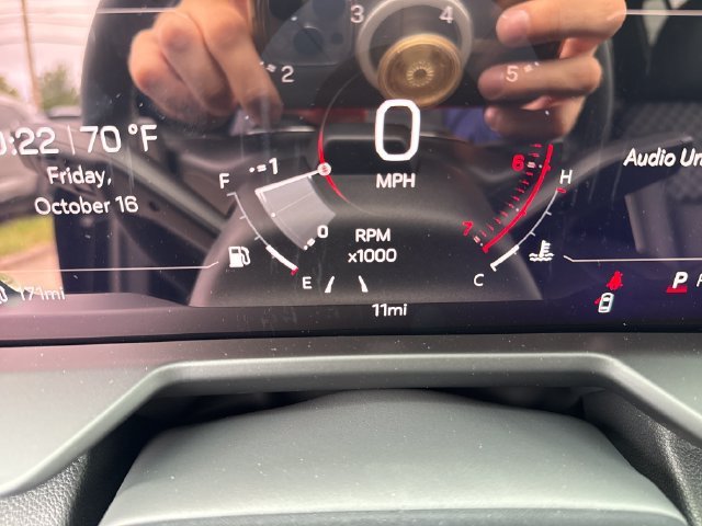 2027 GMC Acadia Denali - Photo 19