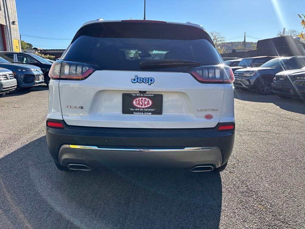 Used 2019 White Jeep Limited image 5