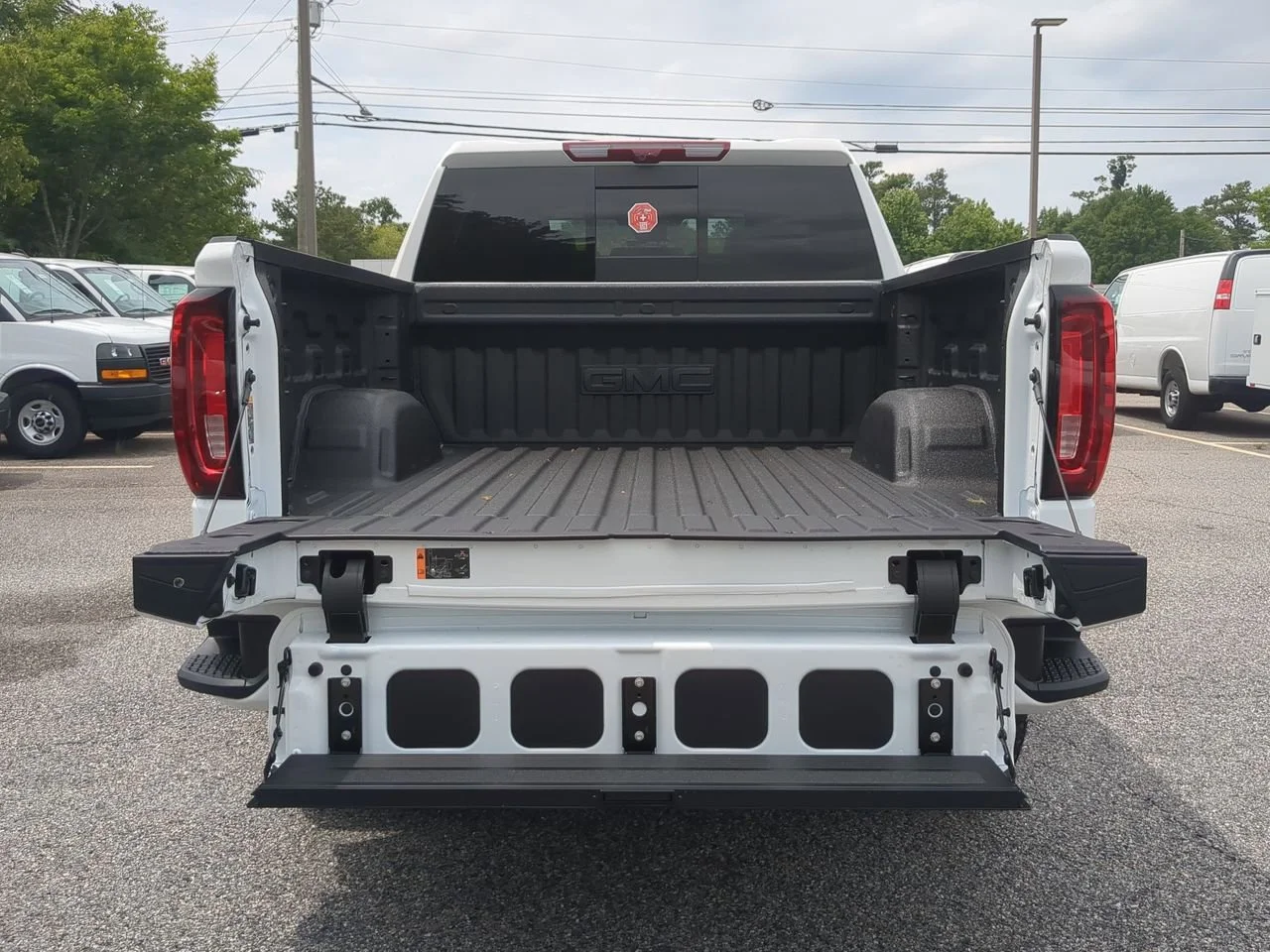 New 2026 Summit White GMC AT4 image 27