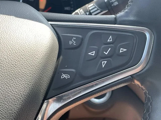 Used 2024 White Chevrolet LT image 22