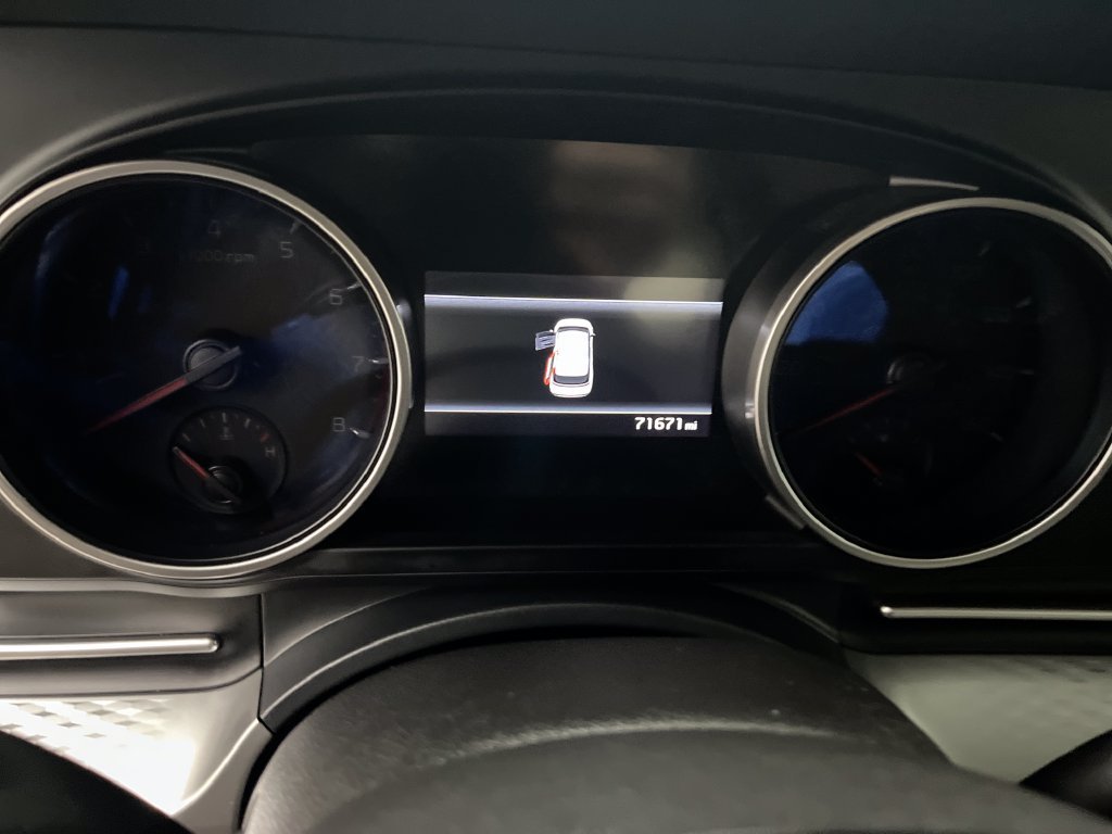 Used 2023 White Kia LX image 16