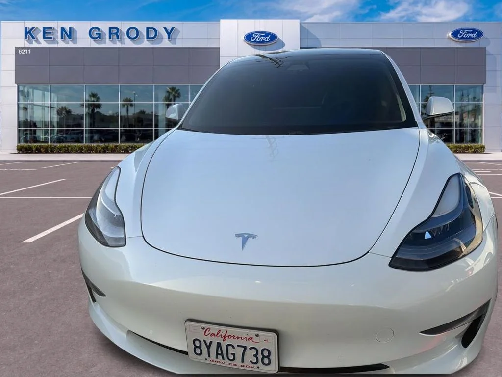Used 2021 White Tesla Performance image 9