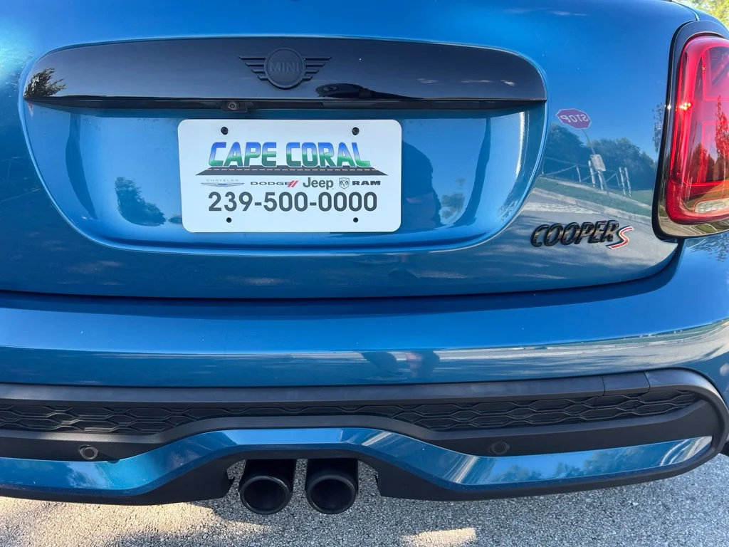 Used 2023 Blue MINI Base image 11