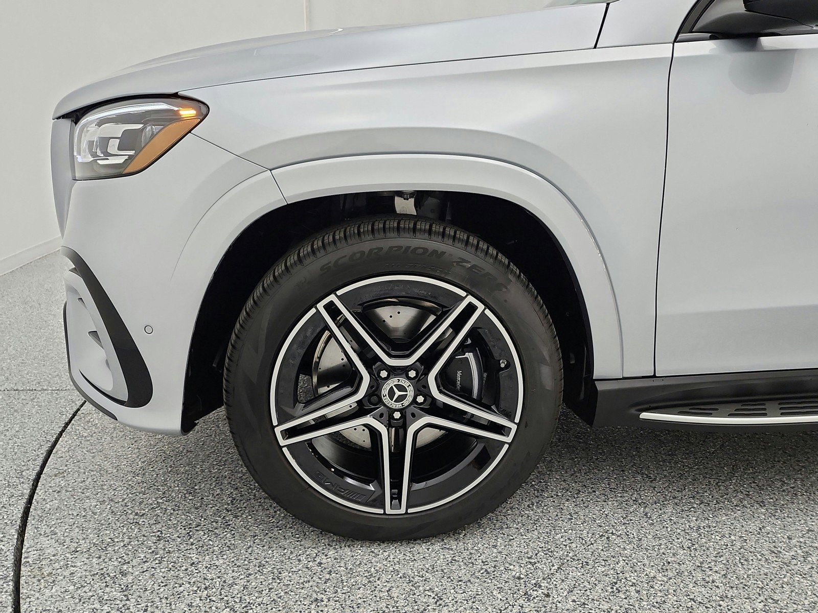 New 2026 Cirrus Silver Metallic Mercedes-Benz GLS 450 4MATIC® SUV image 42