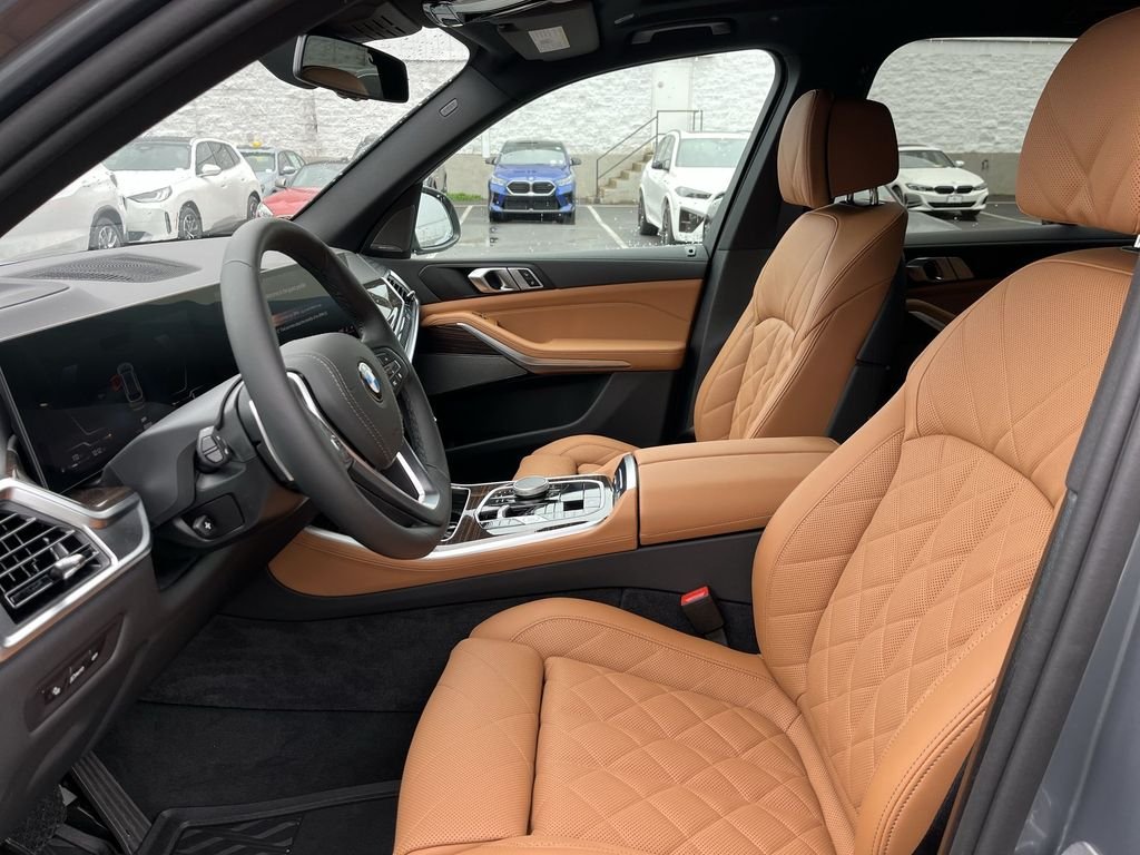 New 2026 Gray Metallic BMW xDrive40i image 11