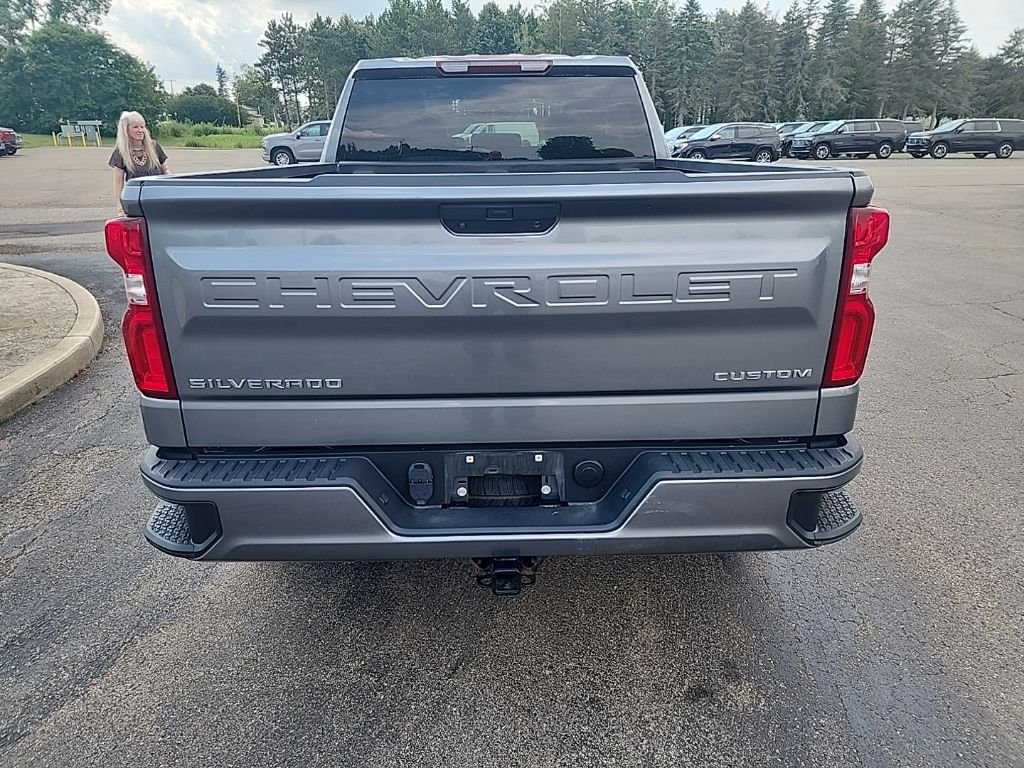 Used 2021 Gray Chevrolet Custom image 6