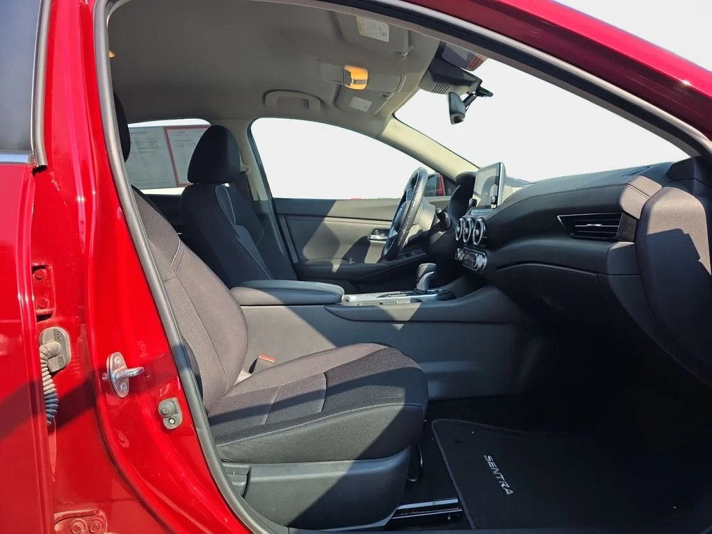 Used 2020 Scarlet Ember Tintcoat Nissan SV image 20