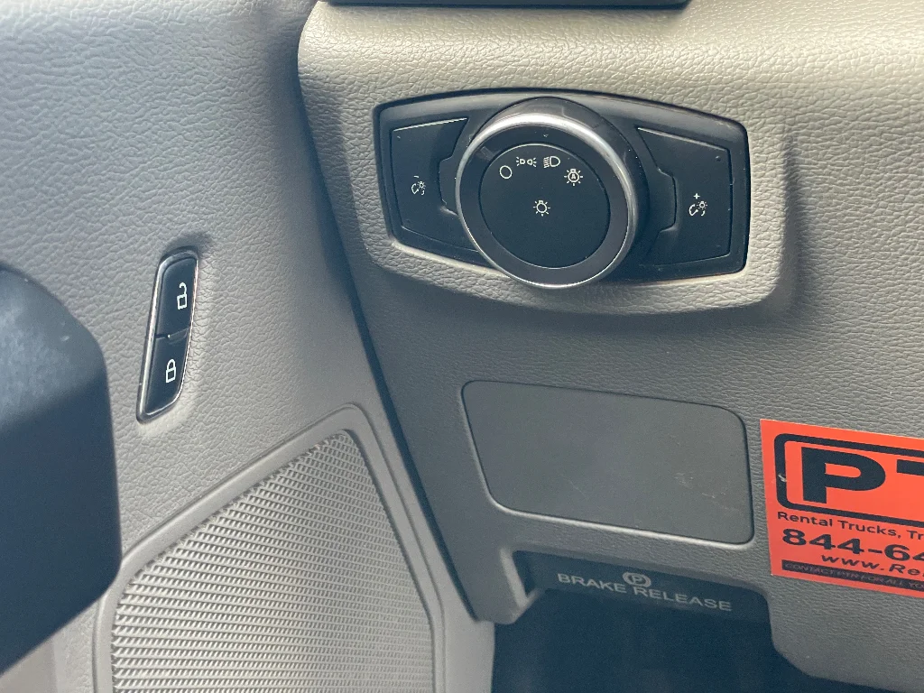 Used 2019 Oxford White Ford XL image 11