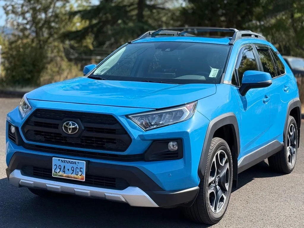 Used 2019 Blue Toyota Adventure image 1