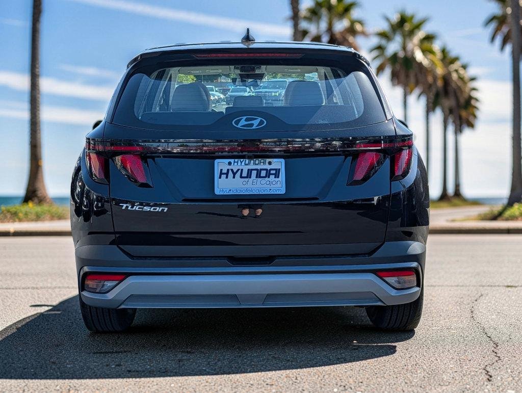 New 2026 Black Hyundai SE FWD image 6
