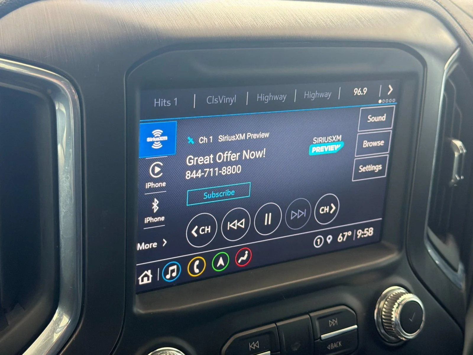 Used 2022 ONYX BLACK GMC AT4 image 19