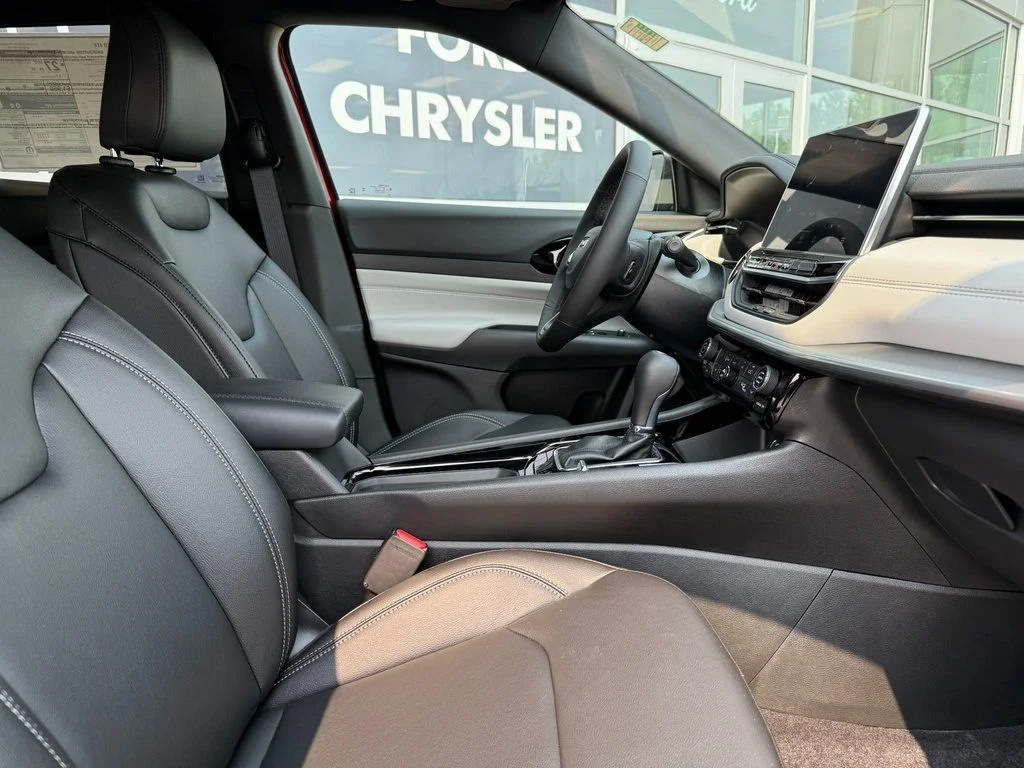 2025 Jeep Compass Limited - Photo 15