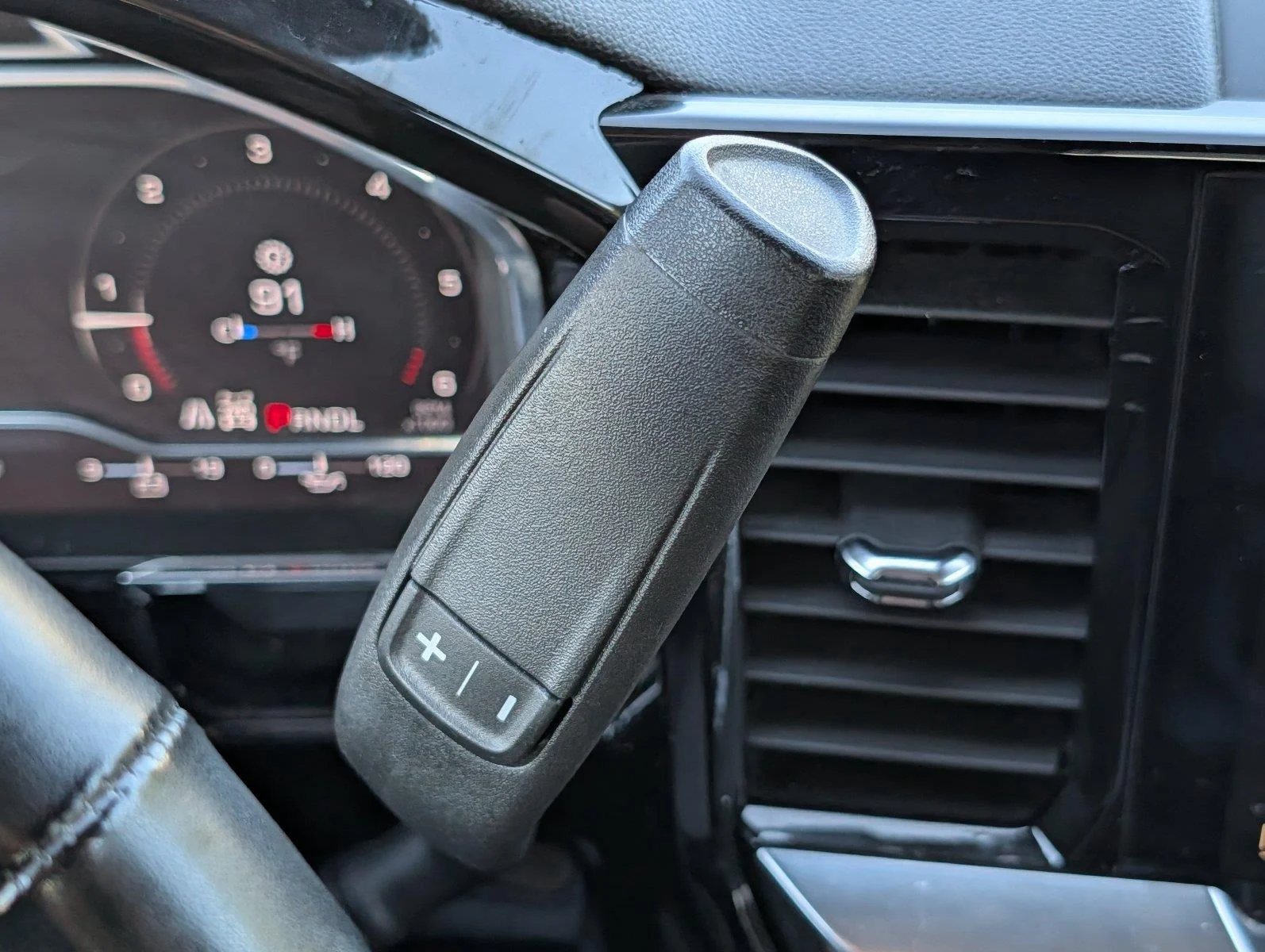 Used 2025 Titanium Rush Metallic GMC SLT image 26
