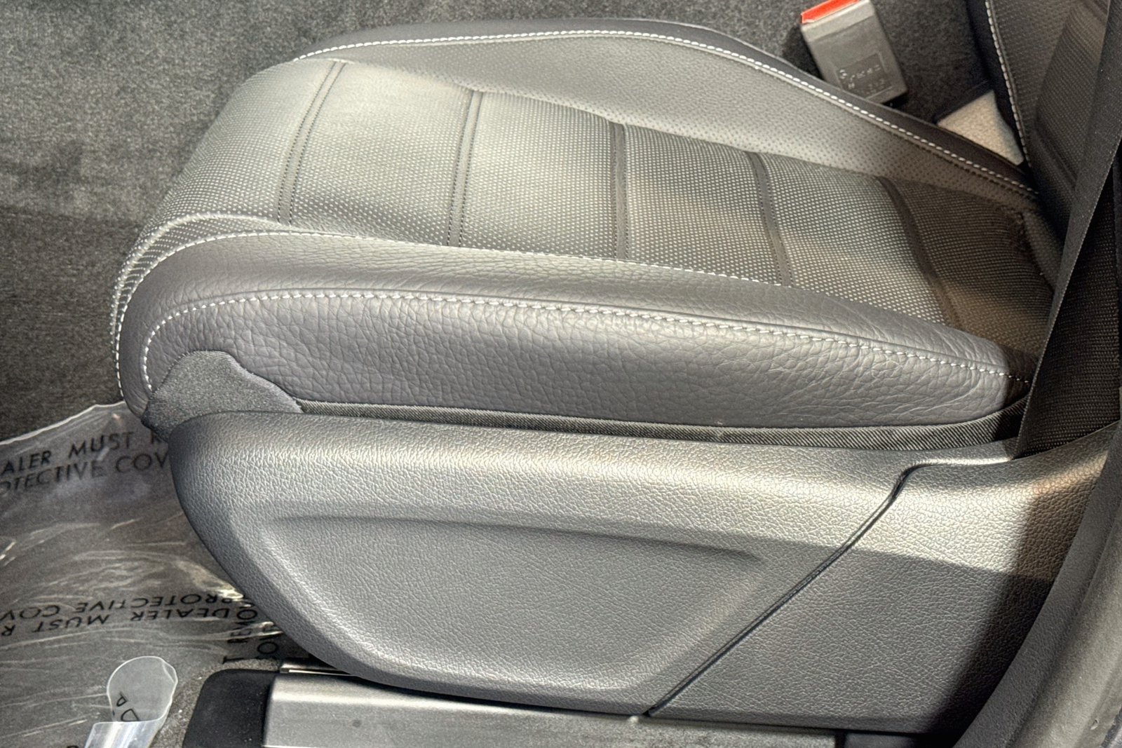 New 2026 Selenite Grey Metallic Mercedes-Benz GLE 580 image 17