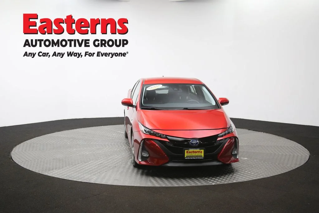 Used 2018 Red Toyota Advanced image 53