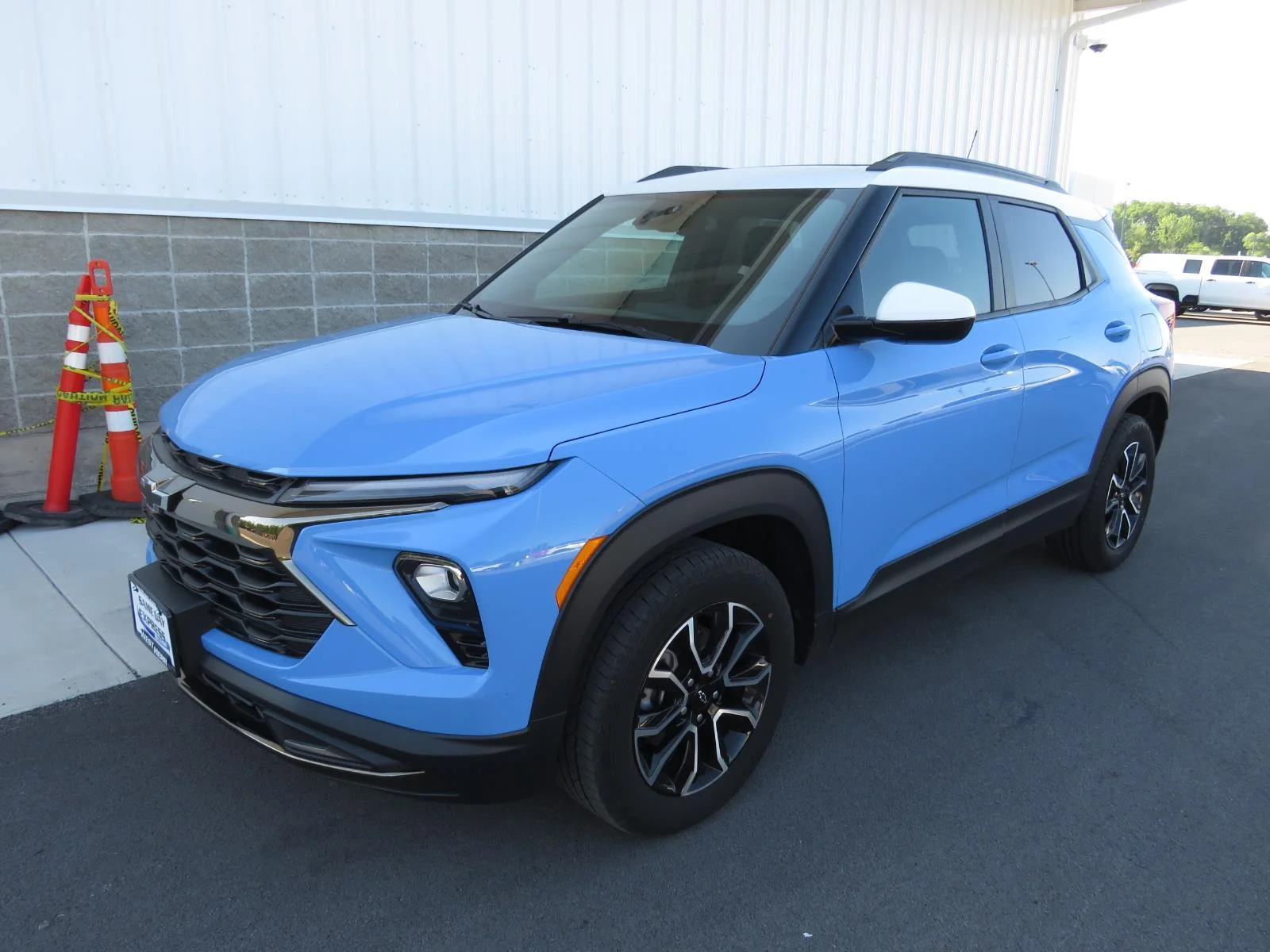 Used 2024 Fountain Blue Chevrolet ACTIV image 13