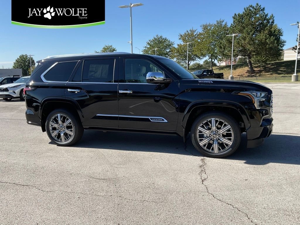 2025 Toyota Sequoia Capstone 4WD i-FORCE MAX Hybrid's photo