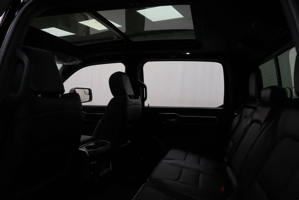 New 2027 Diamond Black Crystal Pearl-Coat Exterior Paint RAM Laramie image 18