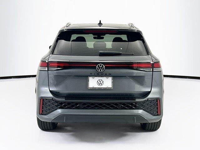 New 2026 Platinum Gray Metallic Volkswagen 2.0T SE R-Line Black image 6
