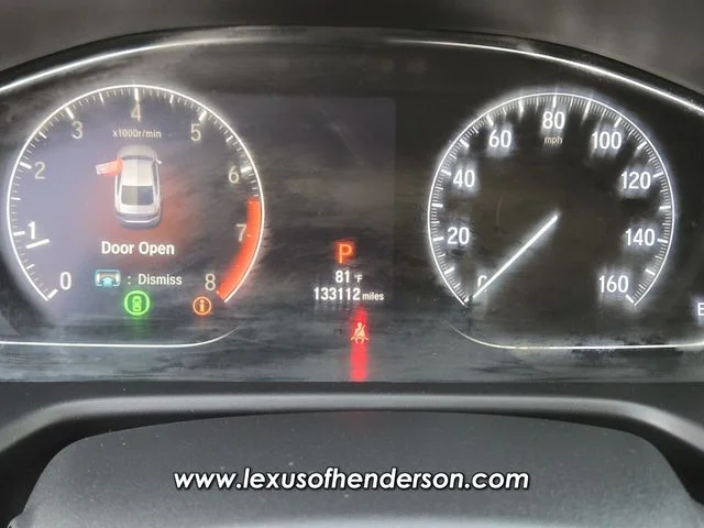 Used 2018 White Honda EX image 31