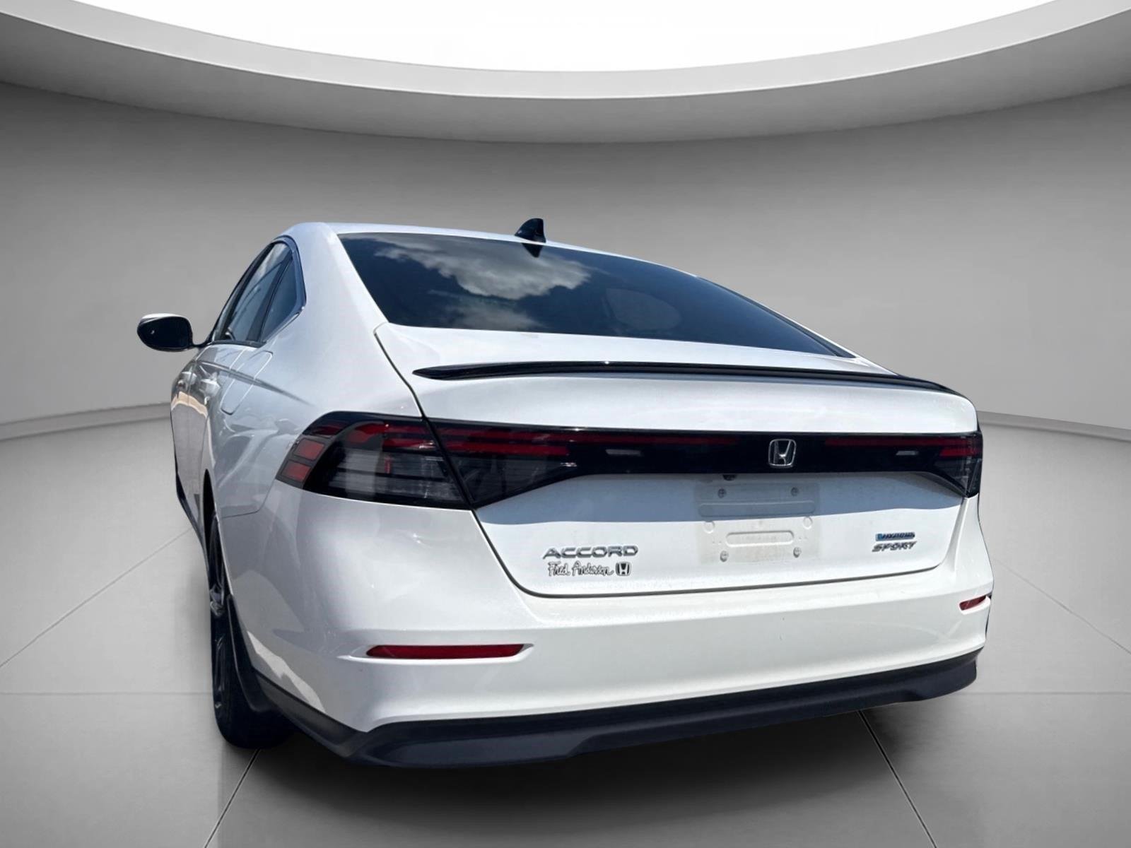 Used 2025 Platinum White Pearl Honda Sport image 9