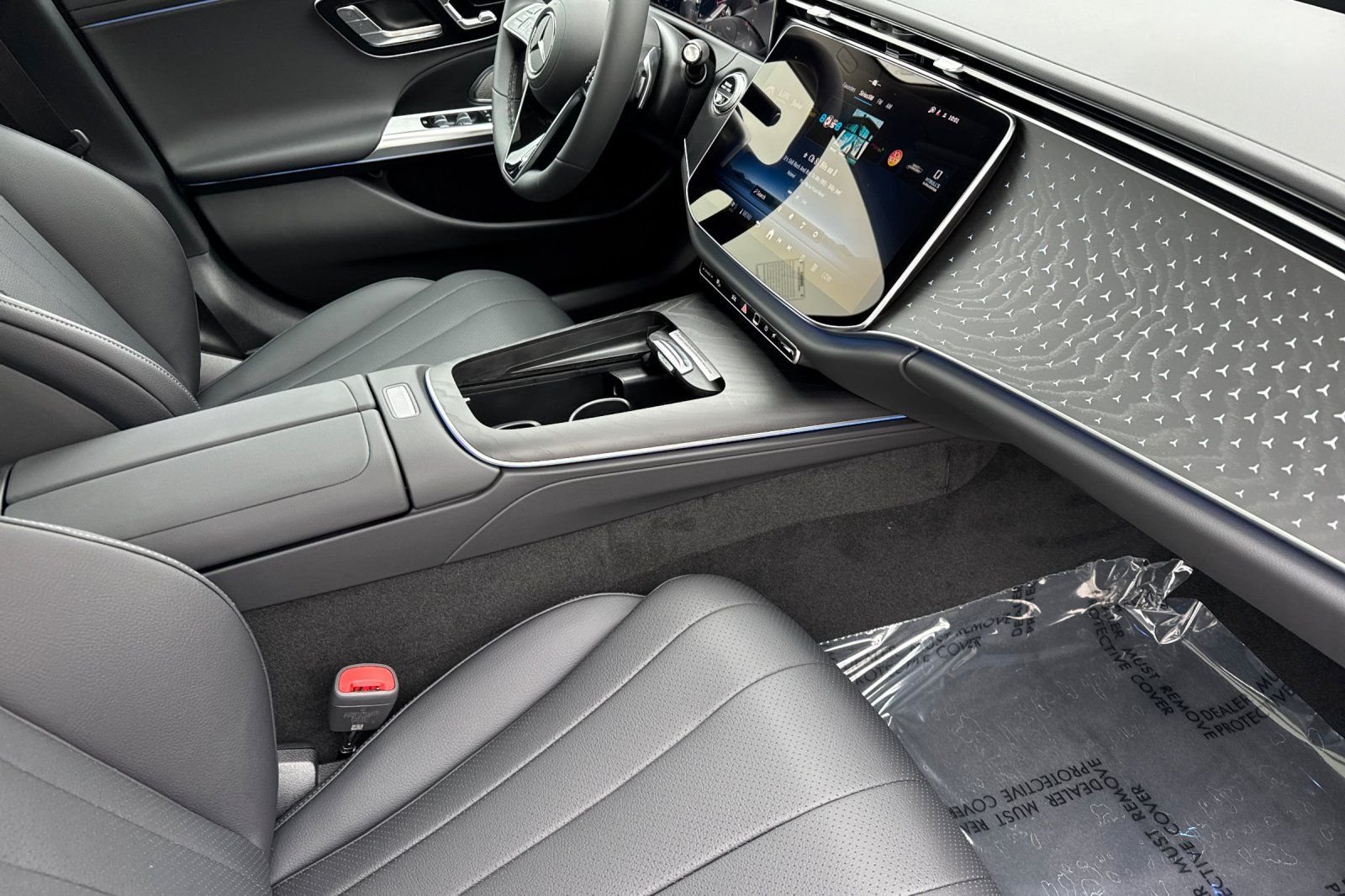 New 2026 MANUFAKTUR Alpine Grey Mercedes-Benz E 350 image 10