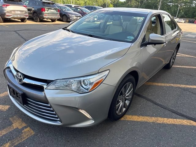 Used 2016 Creme Brulee Toyota LE image 3