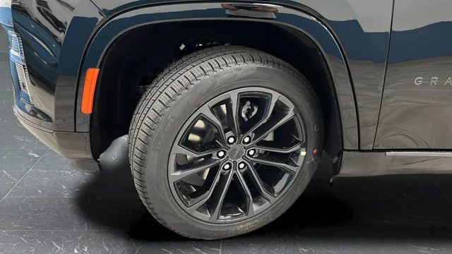 New 2026 High Gloss Black Exterior Paint Jeep Summit Reserve image 41